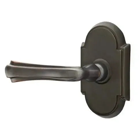 EmtekEmtek Wembley Lever With #8 Rosette in