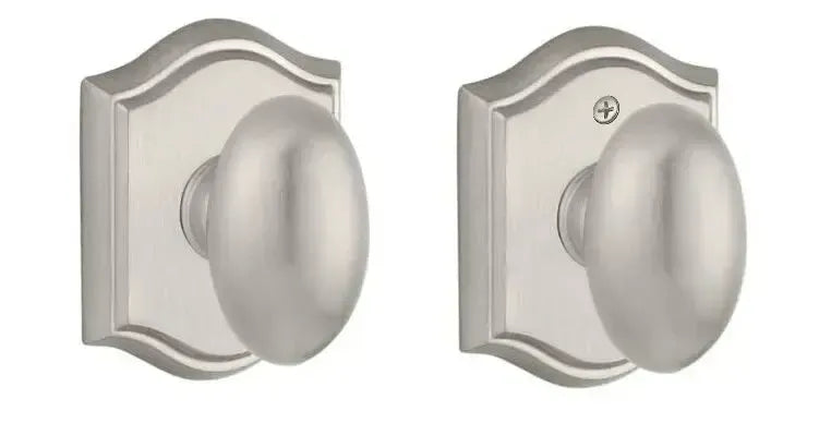Baldwin ReserveBaldwin Ellipse Knob with Traditional Arch Rosette in 