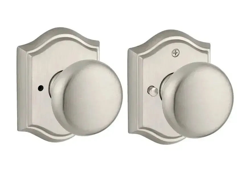 Baldwin ReserveBaldwin Round Knob with Traditional Arch Rosette in 