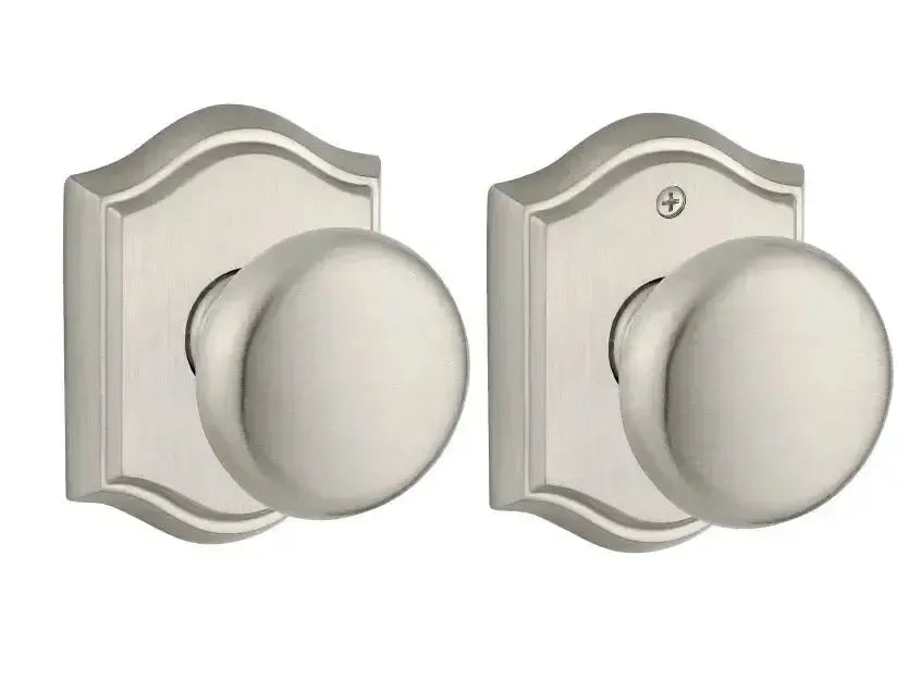 Baldwin ReserveBaldwin Round Knob with Traditional Arch Rosette in 