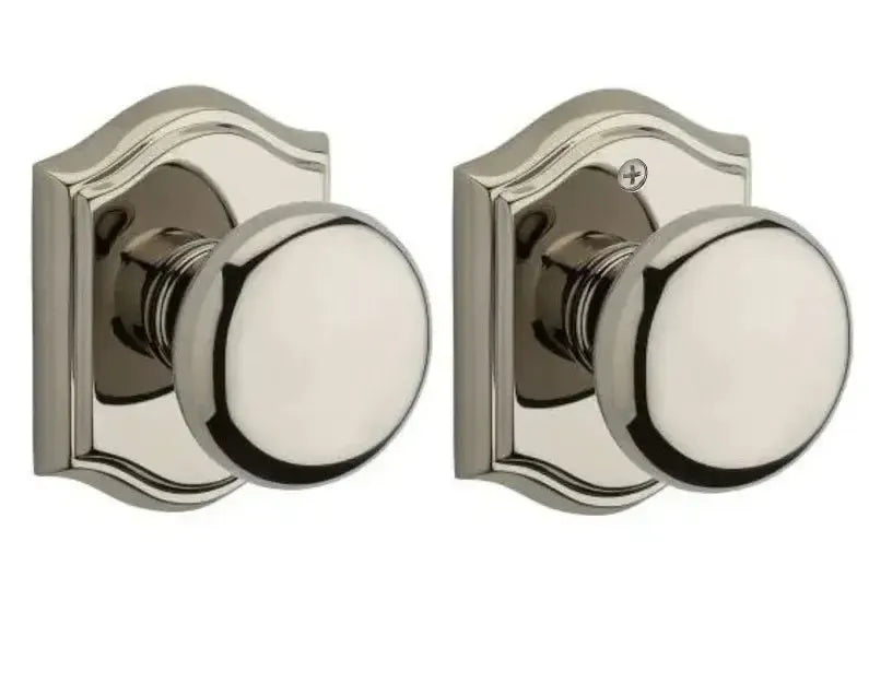 Baldwin ReserveBaldwin Round Knob with Traditional Arch Rosette in 