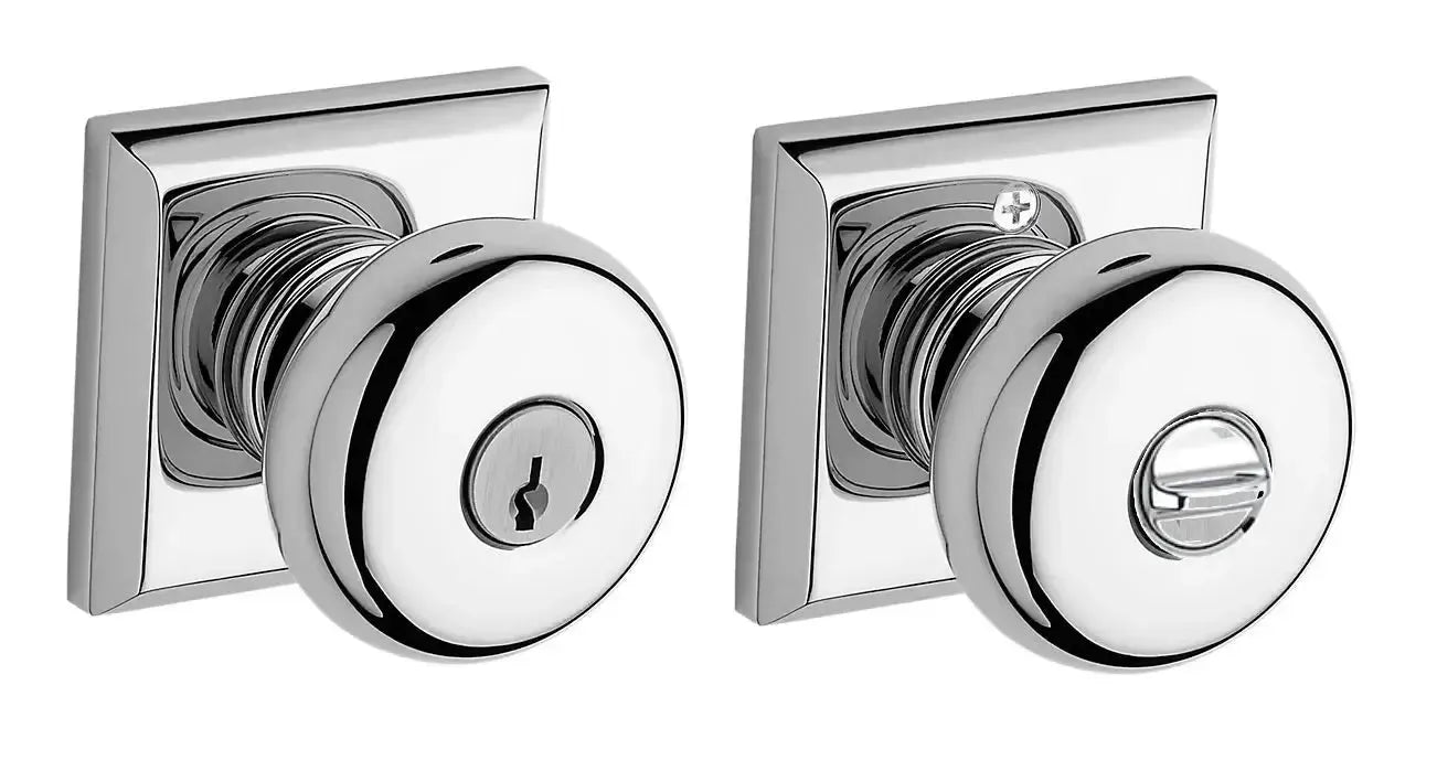 Baldwin ReserveBaldwin Round Knob with Traditional Square Rosette in 