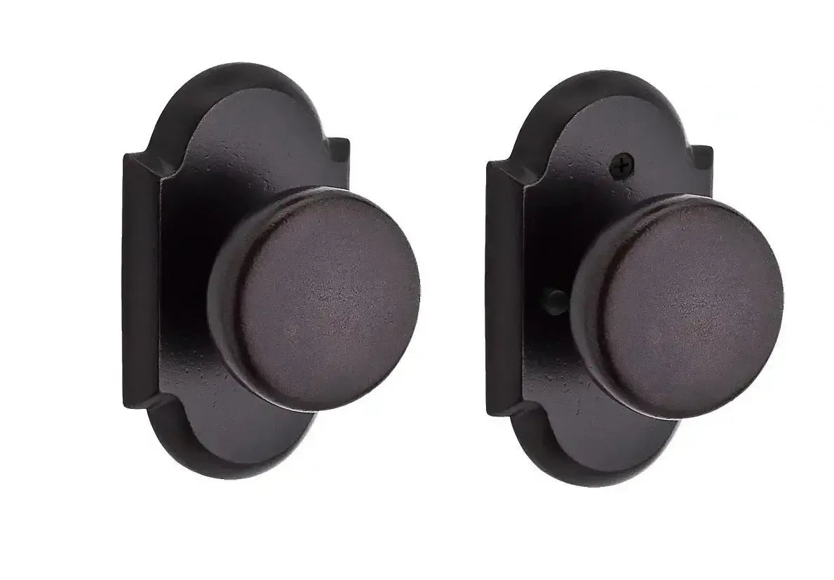 Baldwin ReserveBaldwin Rustic Knob with Rustic Arch Rosette in 