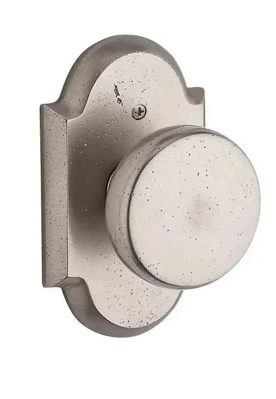 Baldwin ReserveBaldwin Rustic Knob with Rustic Arch Rosette in 