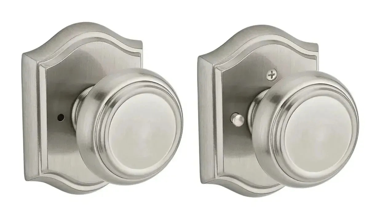 Baldwin ReserveBaldwin Traditional Knob with Traditional Arch Rosette in 