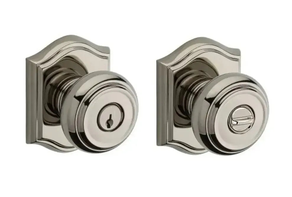 Baldwin ReserveBaldwin Traditional Knob with Traditional Arch Rosette in 