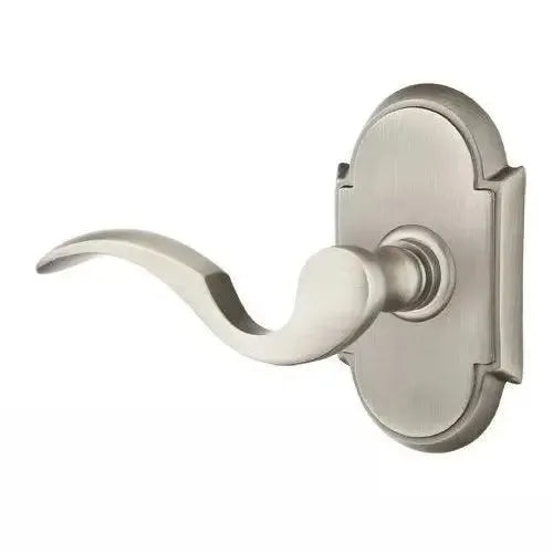 EmtekEmtek Cortina Lever With #8 Rosette in 