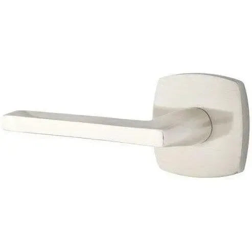 EmtekEmtek Helios Lever With Urban Modern Rosette in 