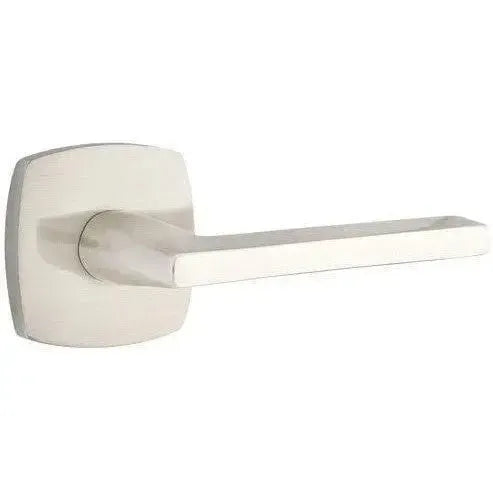 EmtekEmtek Helios Lever With Urban Modern Rosette in 