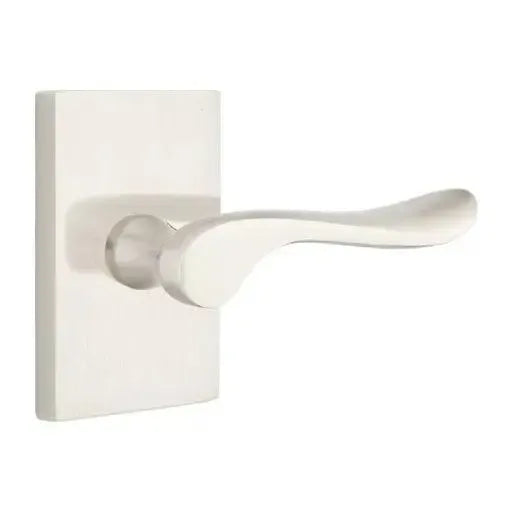 EmtekEmtek Luzern Lever With Modern Rectangular Rosette in 