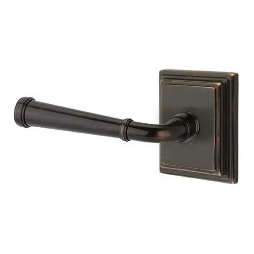 EmtekEmtek Merrimack Lever With Wilshire Rosette in 