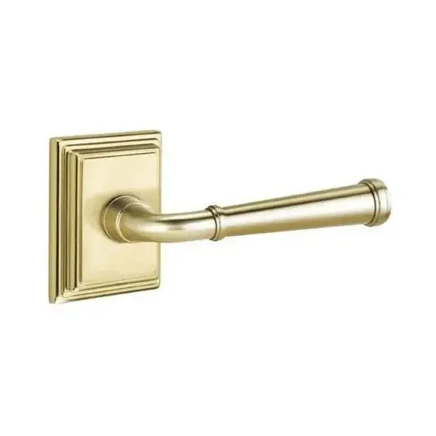 EmtekEmtek Merrimack Lever With Wilshire Rosette in 