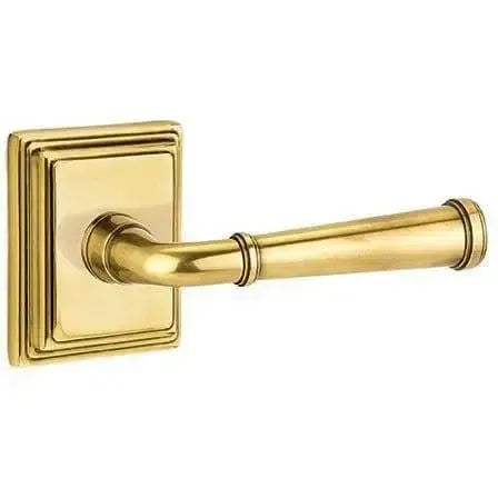 EmtekEmtek Merrimack Lever With Wilshire Rosette in 