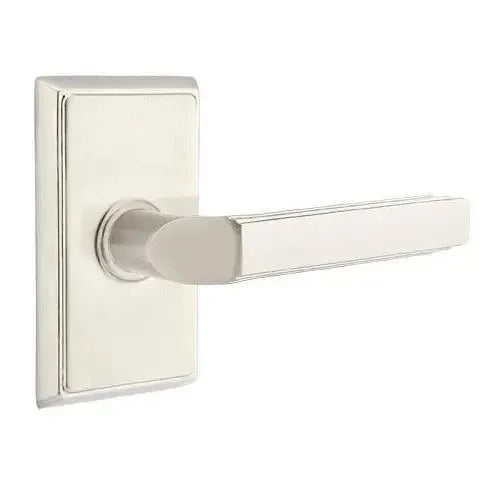 EmtekEmtek Milano Lever With Rectangular Rosette in 