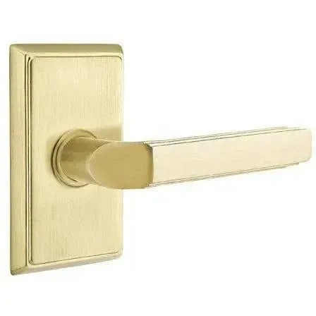 EmtekEmtek Milano Lever With Rectangular Rosette in 