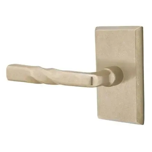 EmtekEmtek Montrose Lever With #3 Rosette in 