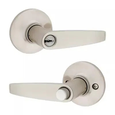 KwiksetKwikset Safe Lock Winston Lever with Round Rosette in 