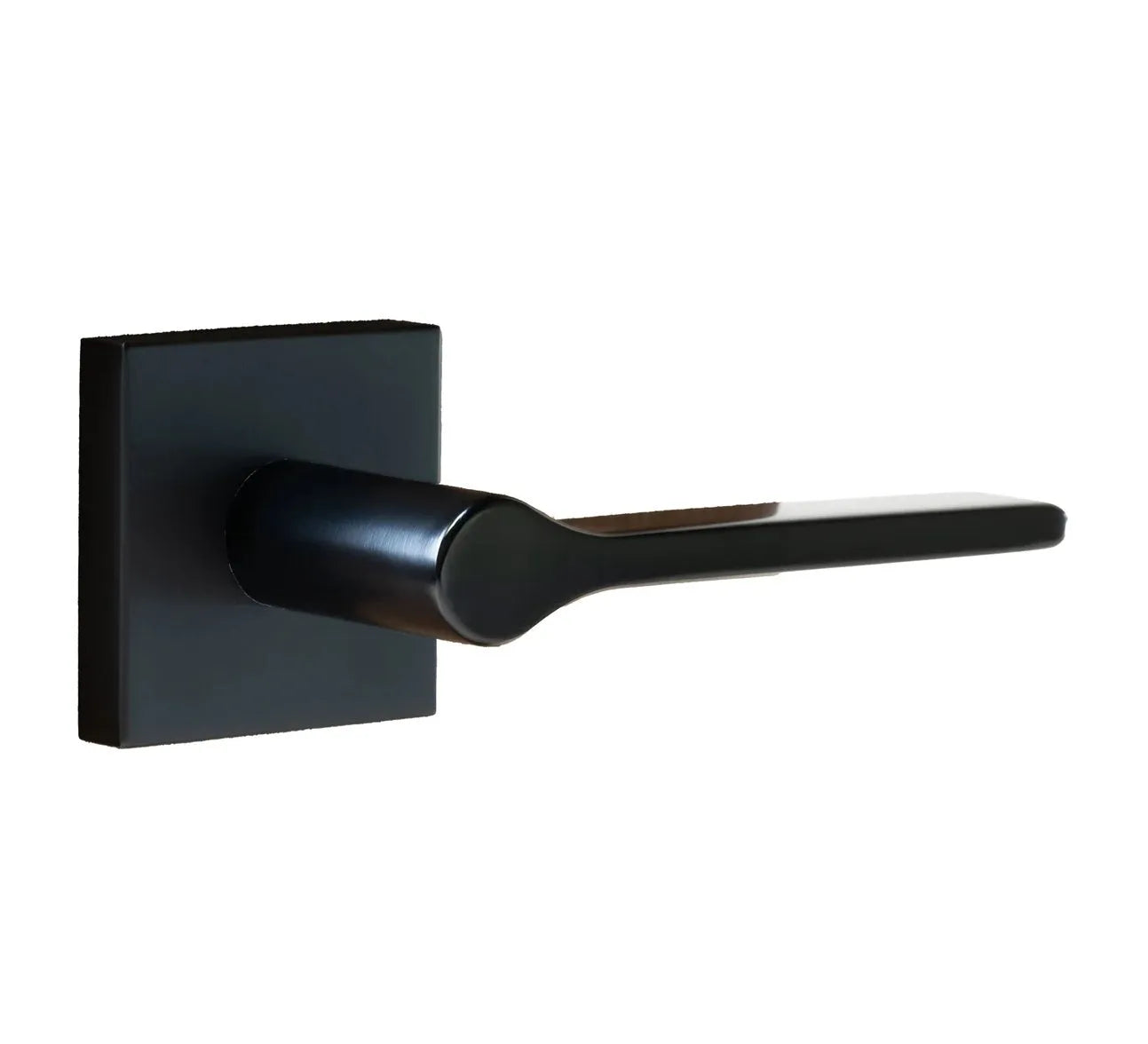 Linnea L07 Lever with Square Rosette in Satin Black finish