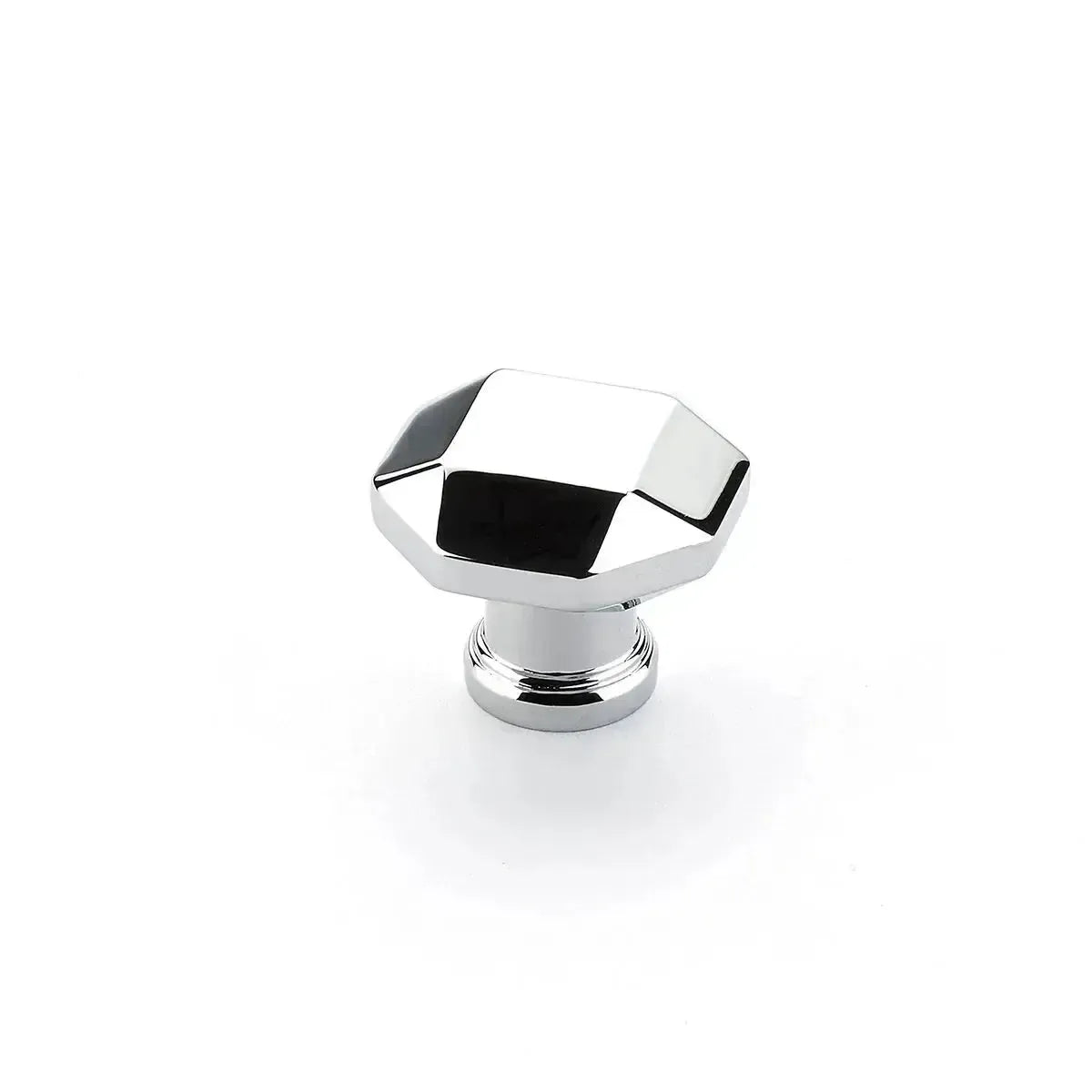 The Schaub Menlo Park Faceted Cabinet Knob in Polished Chrome finish.