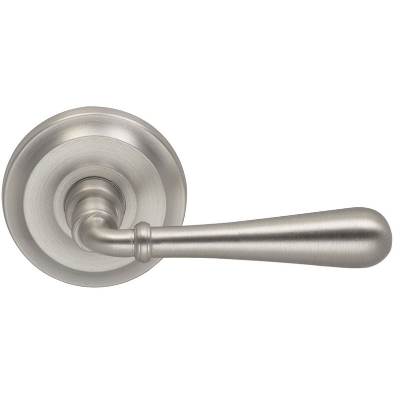 Omnia Traditions 918 Lever with Round Rosette in Satin Nickel, Lacquered finish