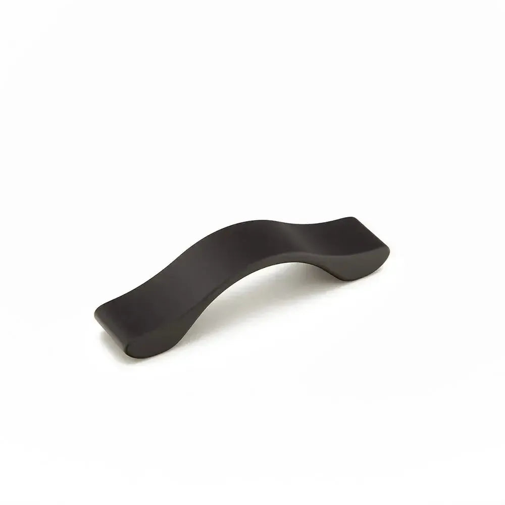 The Schaub Wave Cabinet Pull in Matte Black finish.