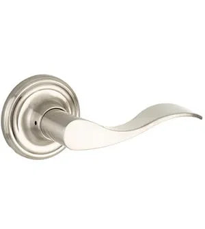 Yale ExpressionsYale Expressions Brunswick Lever with Maguire Rosette in 