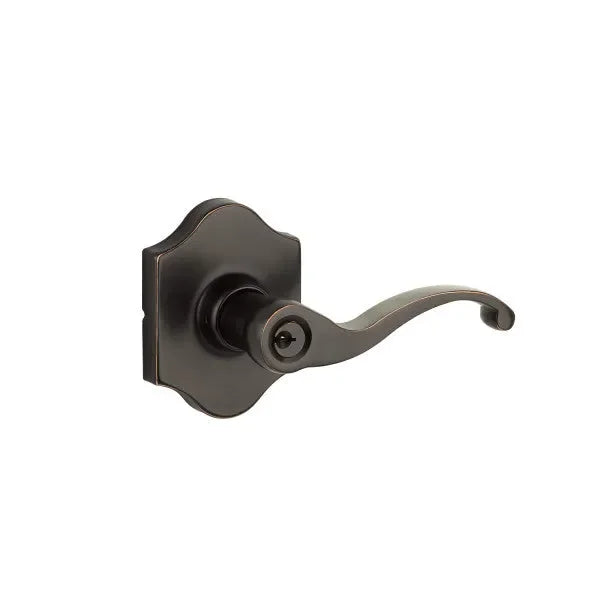 Yale ExpressionsYale Expressions Farmington Lever with Everly Rosette in 